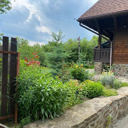 Садиба Остра Shcherbovets Exterior foto
